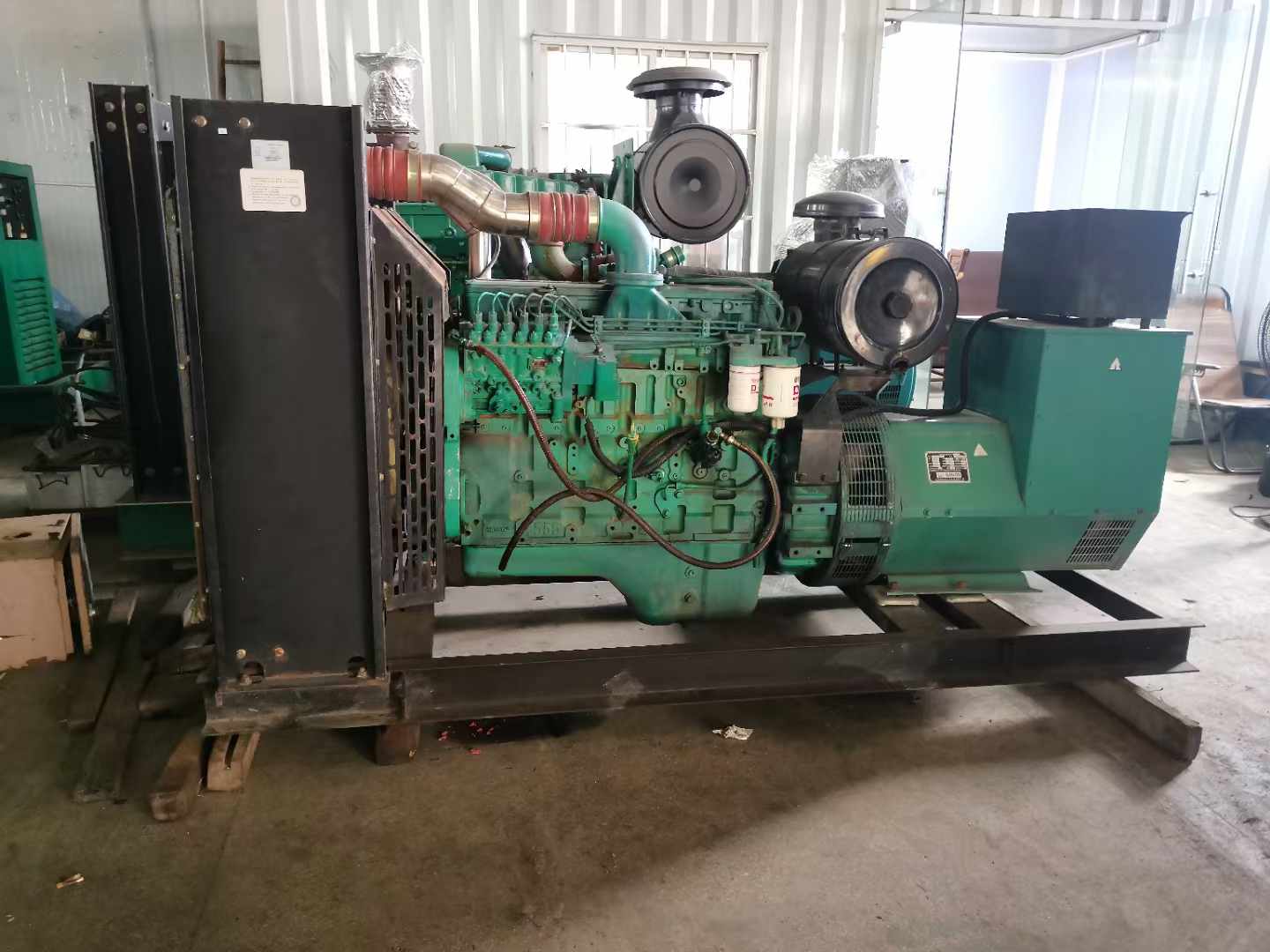 东海发电机租赁如何确定电缆的承载电流是否在安全范围内？