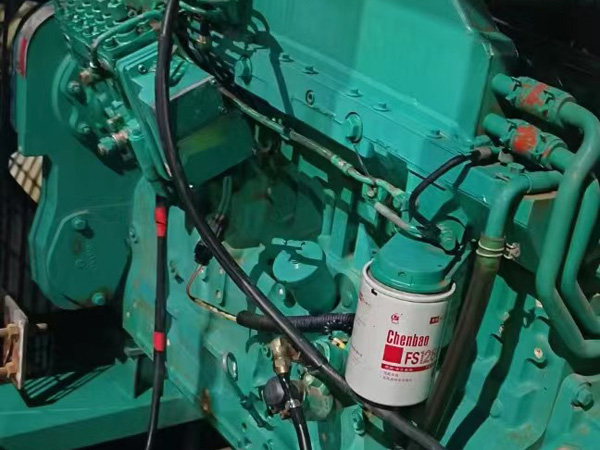 东海如何确定新的发电机组控制系统是否与原系统兼容？